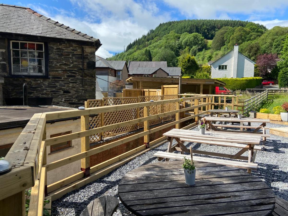 Oyo Glyn Valley Hotel Llansantffraid Llansantffraid Glyn Ceiriog Exterior photo