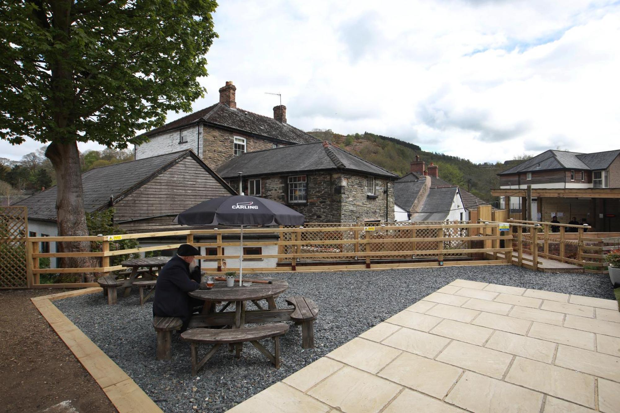 Oyo Glyn Valley Hotel Llansantffraid Llansantffraid Glyn Ceiriog Exterior photo